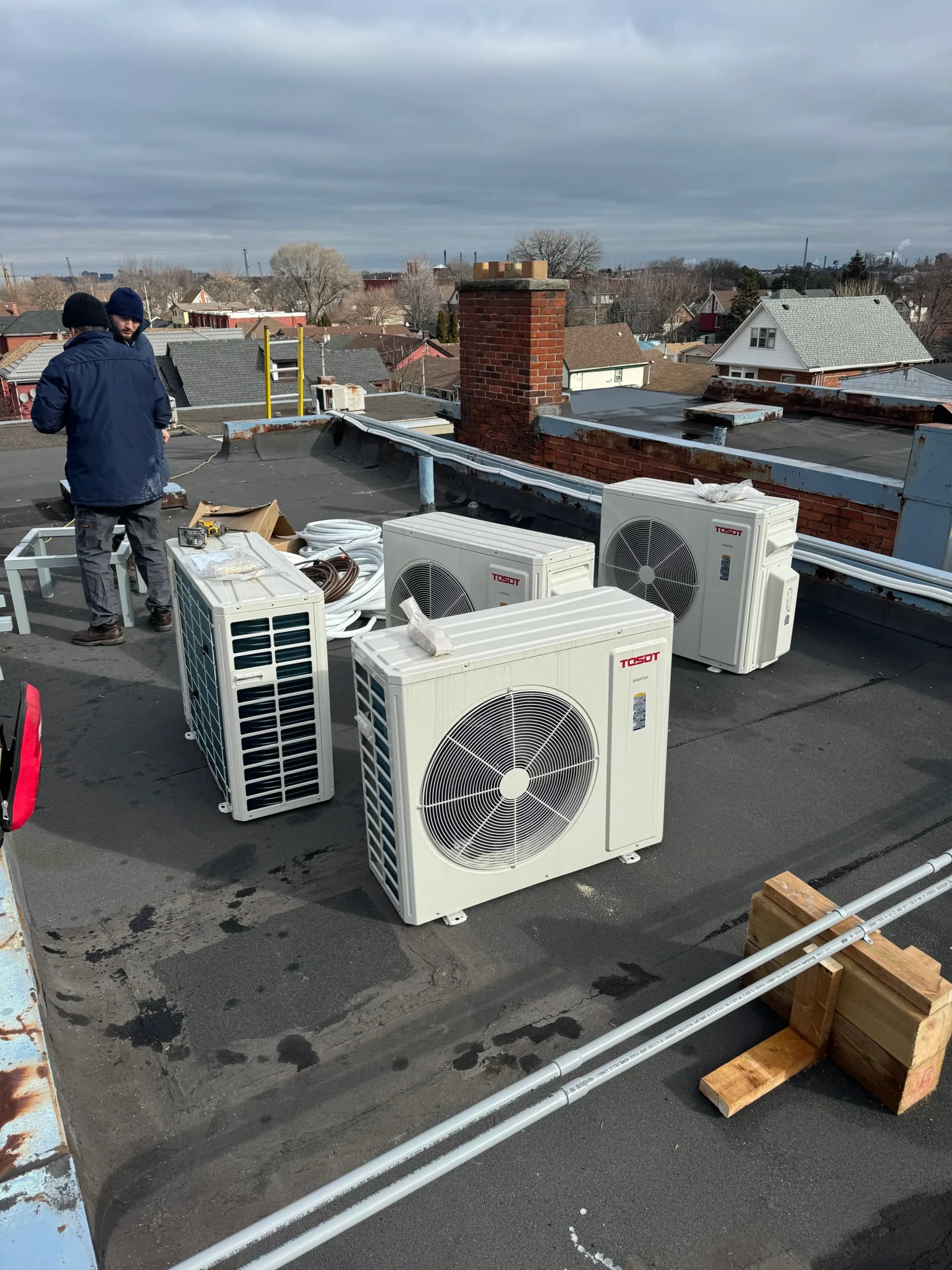Air conditioner installation by ZK Mechanical at an Ajax family home