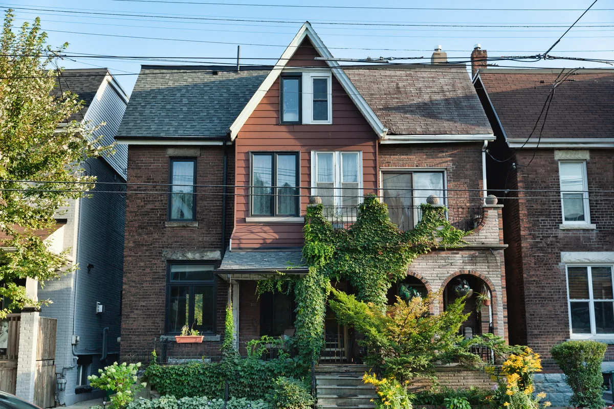 Semi-detached houses in Toronto